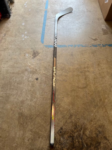 Senior Used Right Handed Bauer Vapor Hyperlite Hockey Stick P92