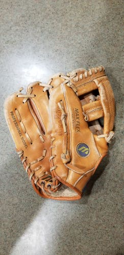 Used Mizuno Left Hand Throw Infield Baseball Glove 12"