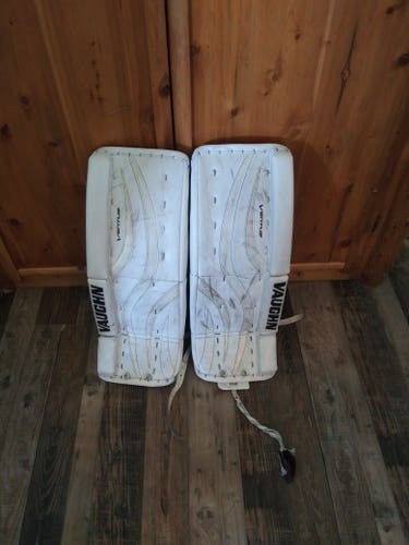Used 24" Vaughn Ventus LT68 Goalie Leg Pads
