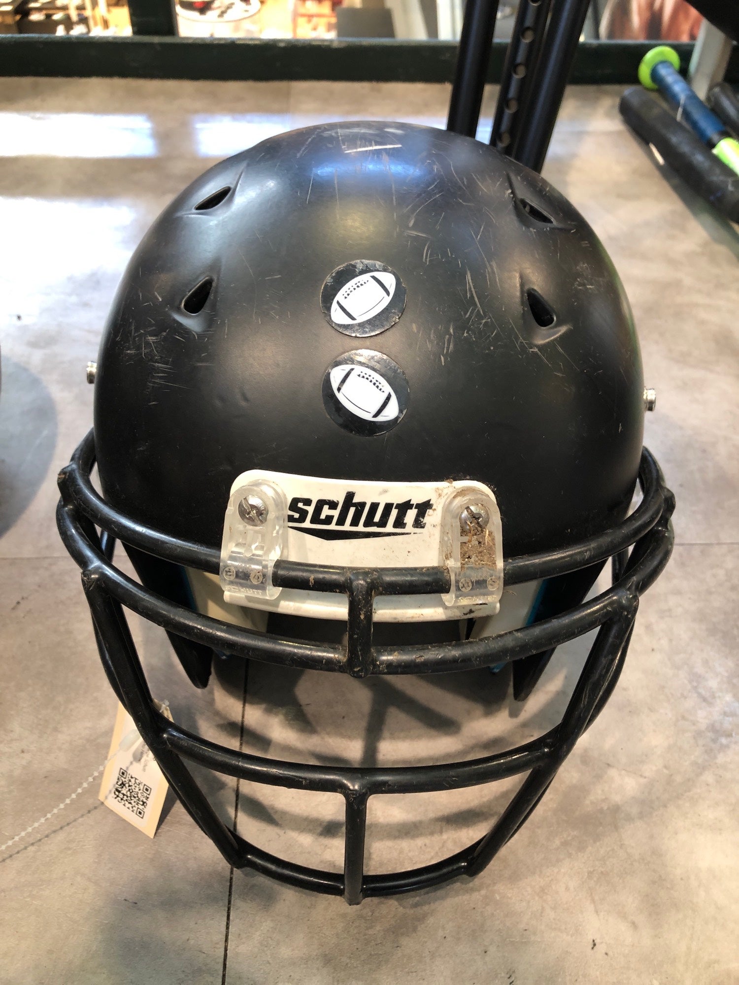 Used Large Schutt DNA Pro Helmet