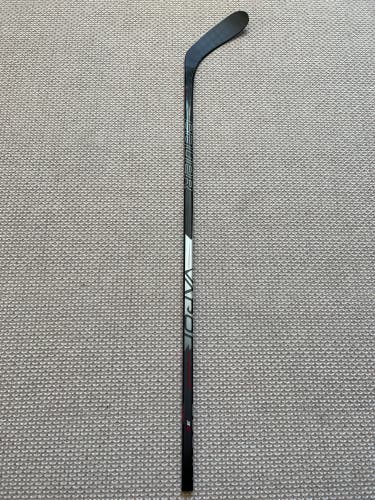 Used Junior Right Handed P28 40 Flex Bauer Vapor 3X Hockey Stick
