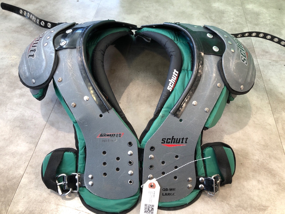 Used Large Schutt AirMaxx 2.0 Shoulder Pads