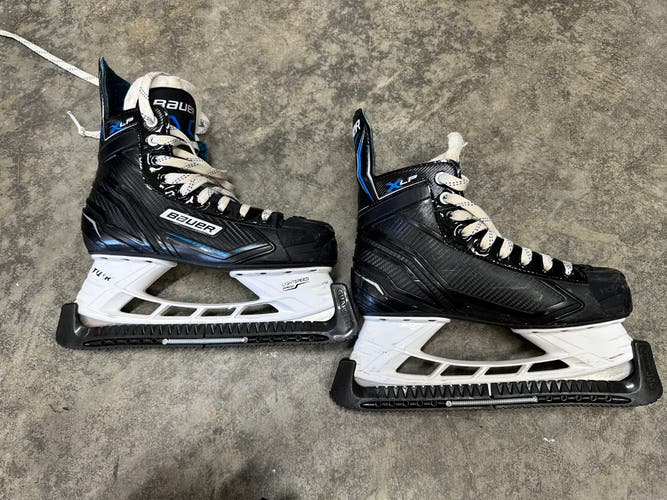 Used Bauer Regular Width Size 7 XLP Hockey Skates