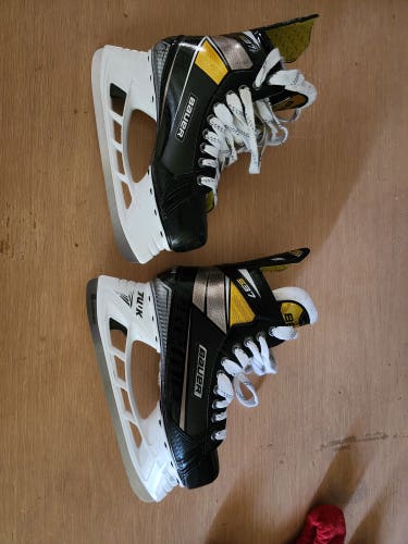 Junior Used Bauer Supreme Hockey Skates Extra Wide Width Size 6.5