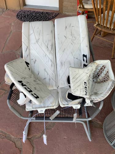 Used 31" CCM Regular Axis 1.9 Goalie Full Set