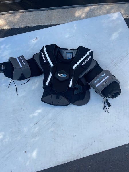 Used Large Vaughn Velocity V9 Goalie Chest Protector