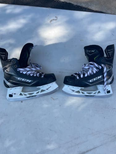 Used CCM Regular Width  Size 5 RibCor Hockey Skates
