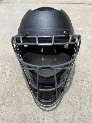 Used Intermediate Easton Catcher's Combo