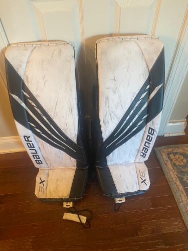 Small Bauer  Vapor 3X Goalie Leg Pads