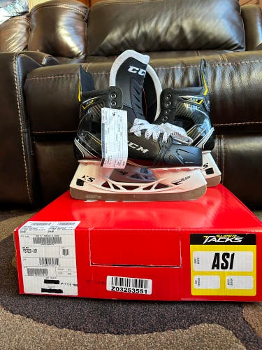 New CCM Pro Stock Size 9.5 Super Tacks AS1 Hockey Skates
