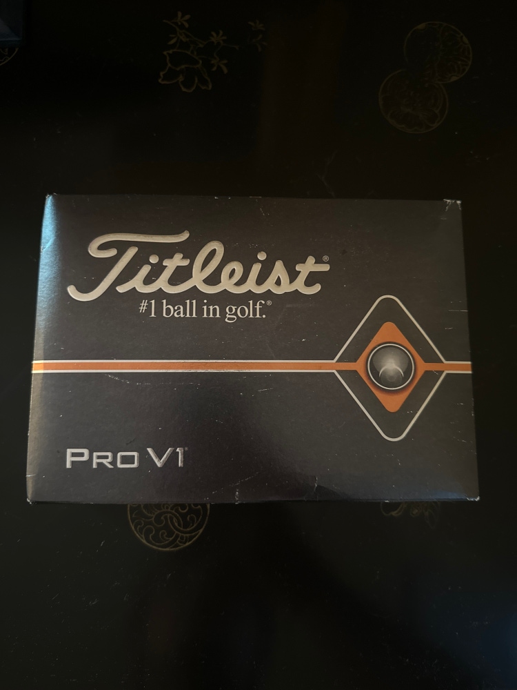 New Titleist 12 Pack (1 Dozen) Pro V1 Balls