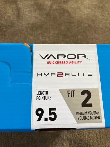 New Bauer hyperlite 2 skates Player 9.5 Fit 2