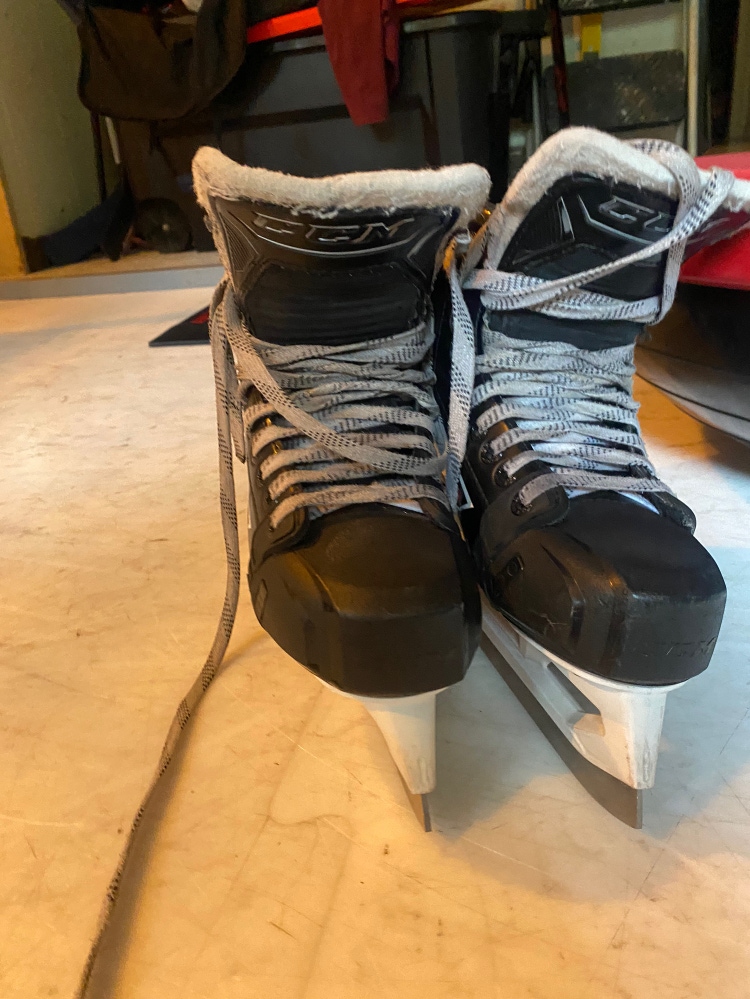Senior CCM Regular Width Size 6 FT460 Hockey Goalie Skates