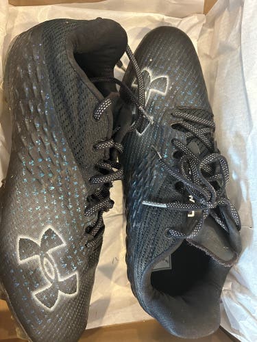 Men's Molded Cleats Low Top Blur