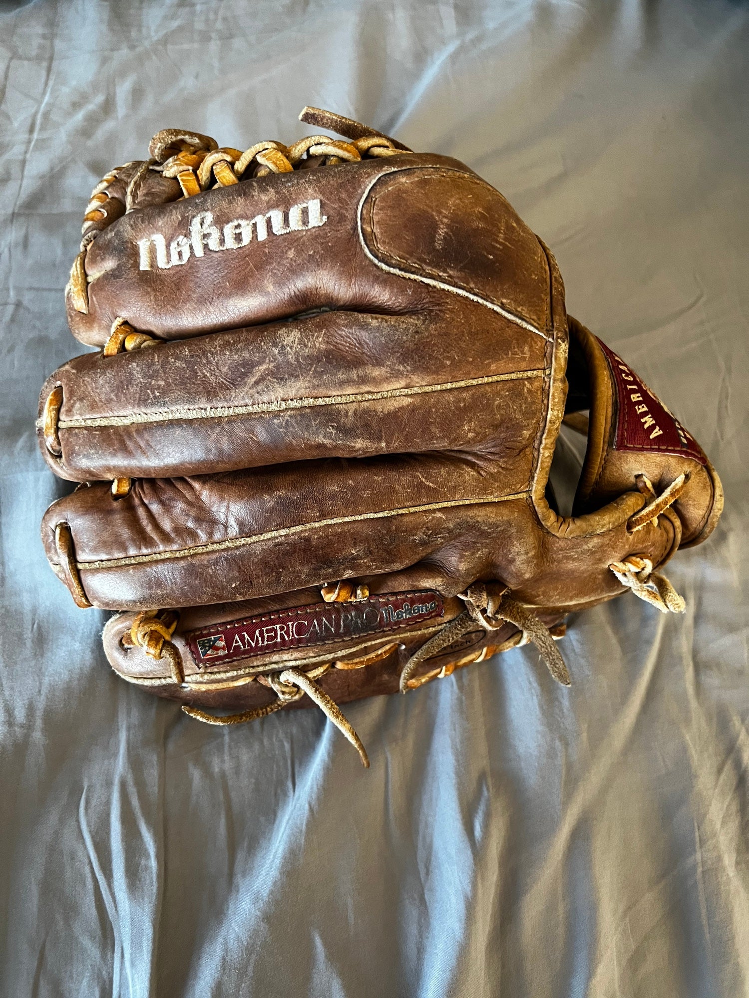 Nike Call Up RH throw 11.5 inch baseball glove 1150 VGC #V417