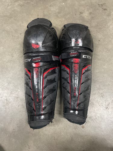 Used CCM QuickLite Shin Pads