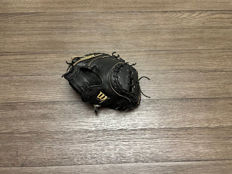 Wilson A2000 DPCM 33” Catchers Mitt