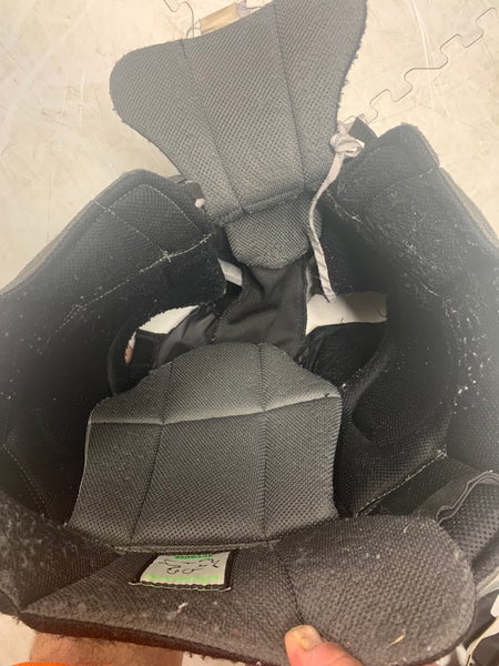 Used Vaughn  Velocity VE8 Hockey Goalie Pants Intermediate XXL