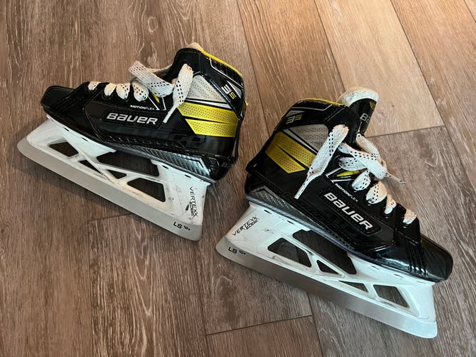 Bauer Supreme 3S Goalie Skates, Junior Size 2.5D (Used + New)