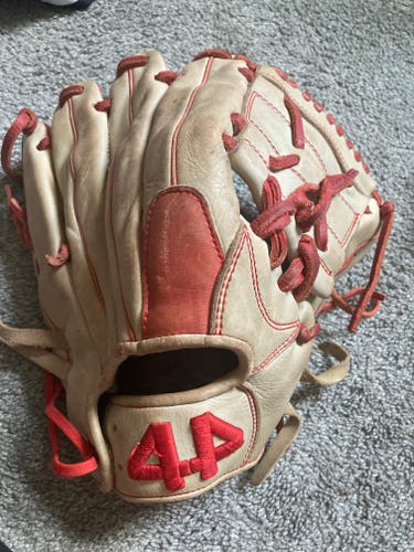 Used 2020 44 Pro Right Hand Throw Outfield C2 Baseball Glove 12"