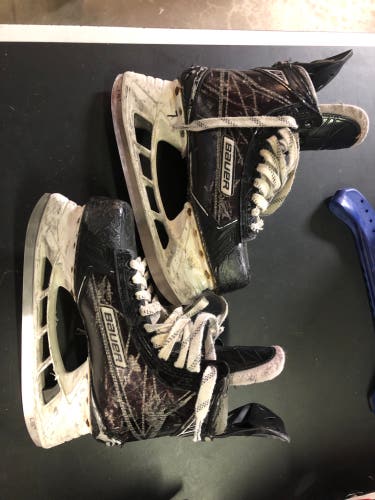Used Bauer Regular Width Size 7 Supreme 1S Hockey Skates