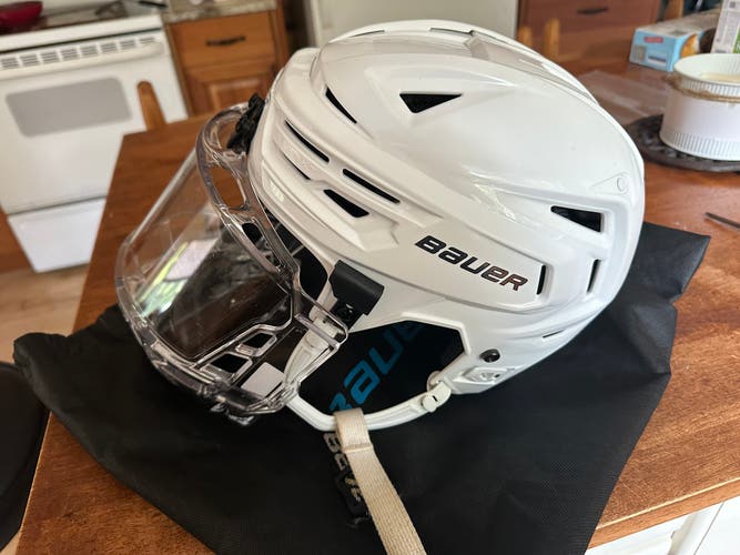Bauer Re-Akt 150 Pro Stock Hockey Helmet Bauer Mask Combo Medium White
