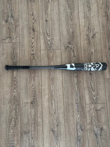 Used Custom 2023 Alloy (-3) 30 oz 33" Voodoo One Bat