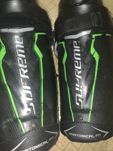 Bauer supreme shinpads (price is negotiable)