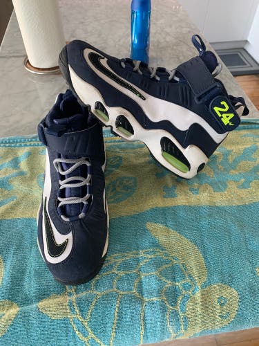 Nike Air Max Ken Griffey Jr. (Size 9)