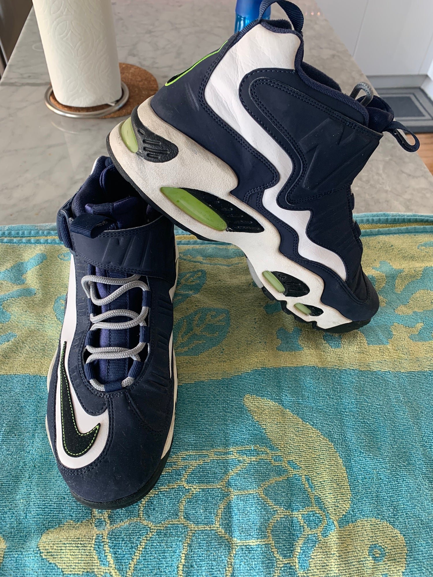 air max griffey on feet