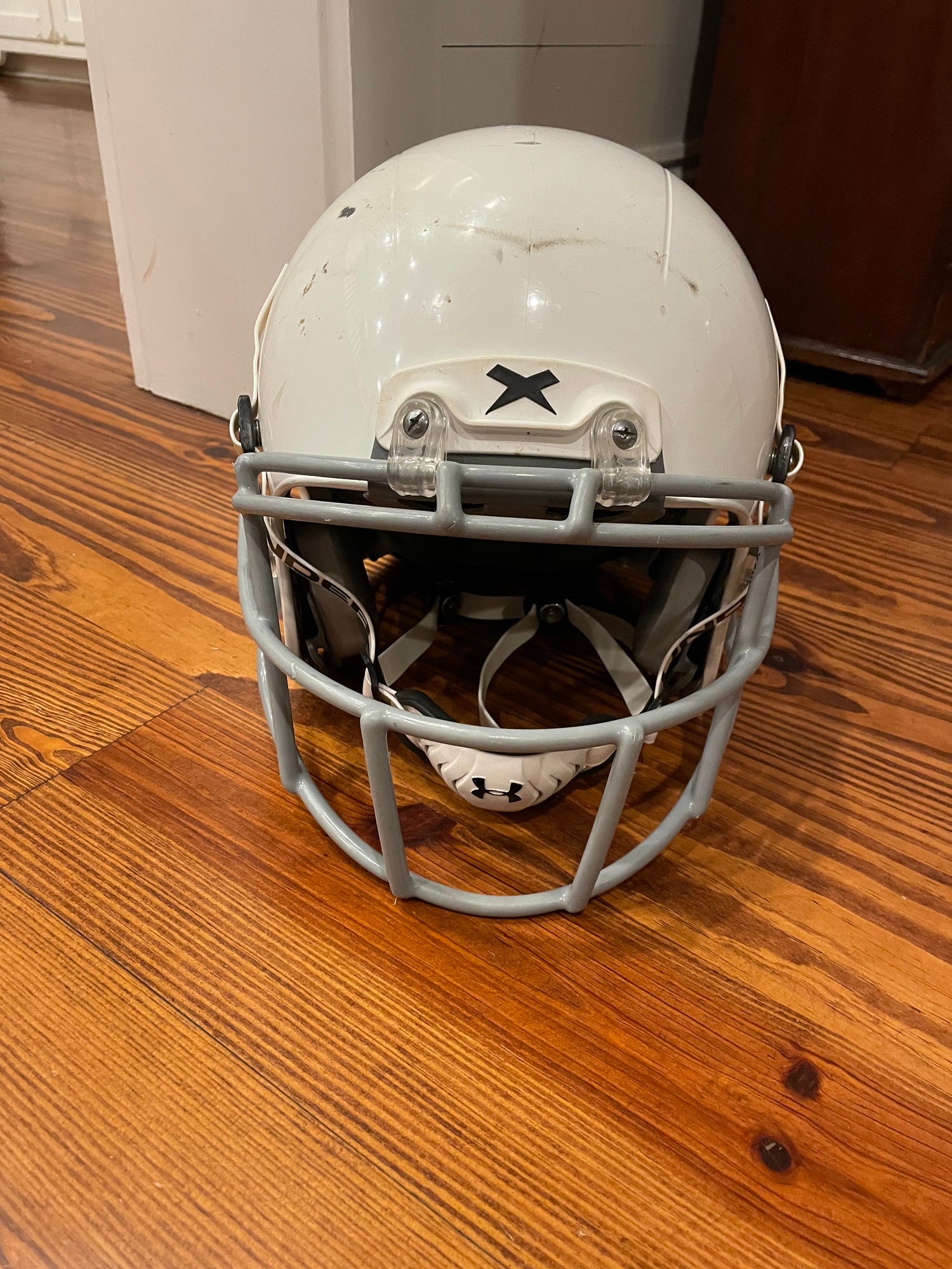 New XEN X2E+ '22 YTH BK/BK LG Football Helmets