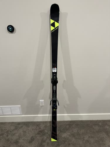Fischer RC4 World Cup GS Skis 183cm w/Z18 Bindings