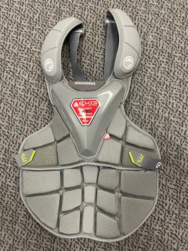 Maverik MX Large/XL goalie chest