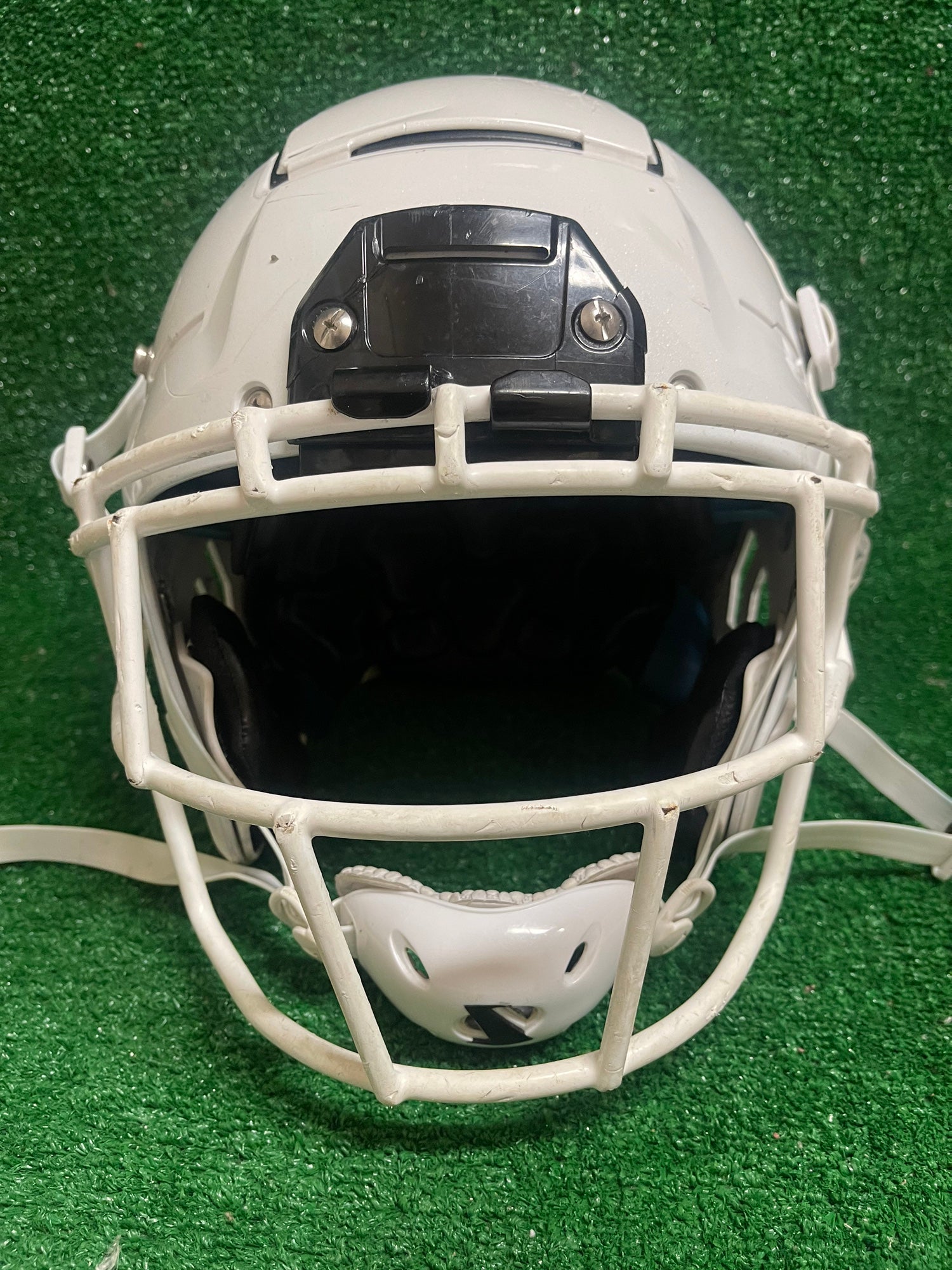 Adult Medium - Schutt F7 VTD Football Helmet - White