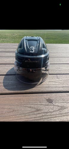 Used Medium Bauer Pro Stock Re-Akt 150 Helmet
