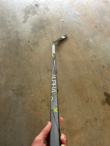 Senior Right Handed P28 Pro Stock Alpha QX Hockey Stick