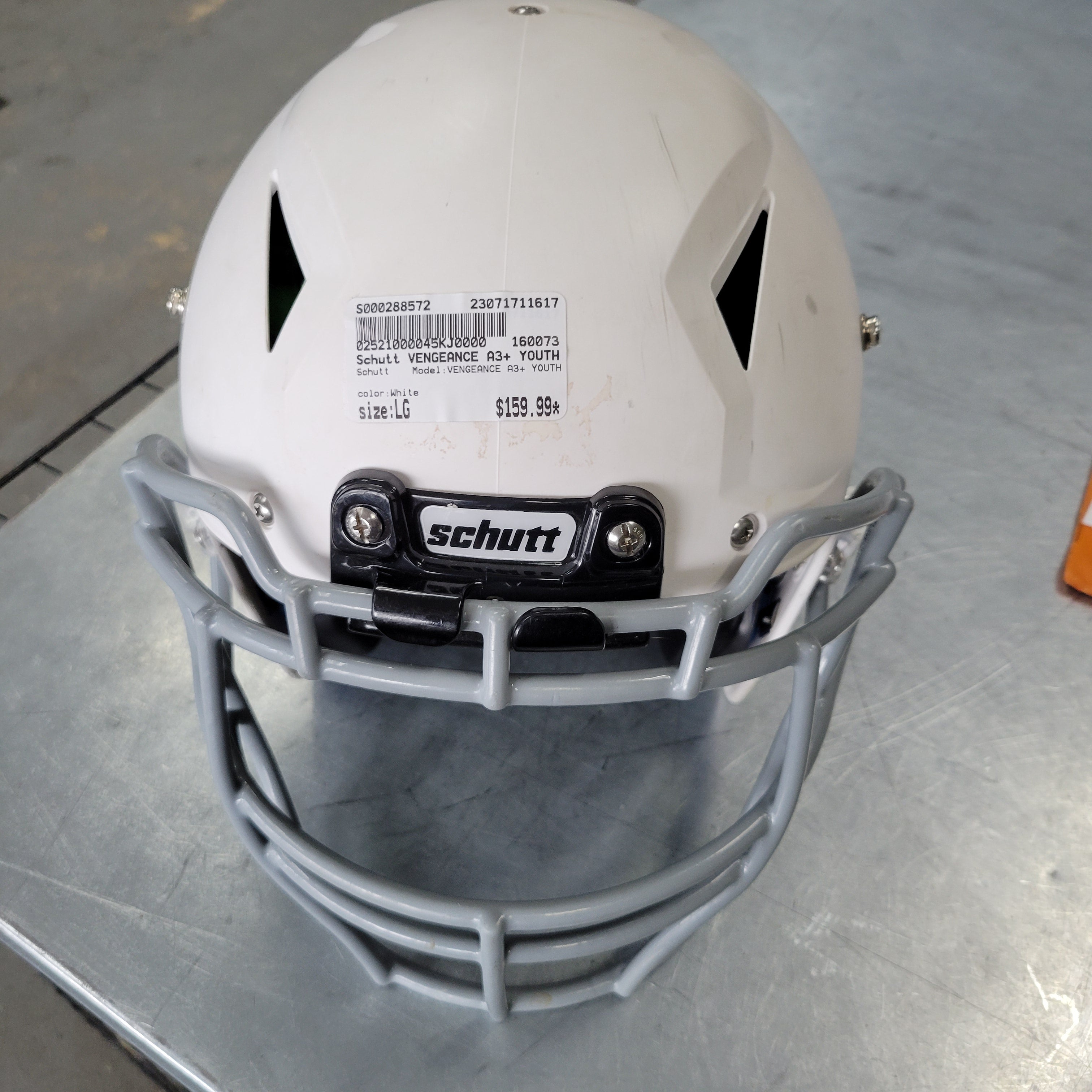 SCHUTT VENGEANCE A3 YOUTH FOOTBALL HELMET