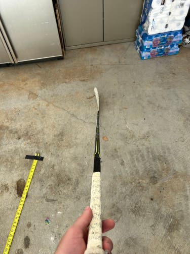 Senior Right Handed W28 Pro Stock Alpha QX Hockey Stick