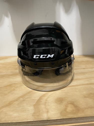 Pre owned ccm vector v08 pro helmet black senior medium