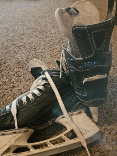 Senior Used Bauer Nexus 7000 Hockey Skates Extra Wide Width Size 9
