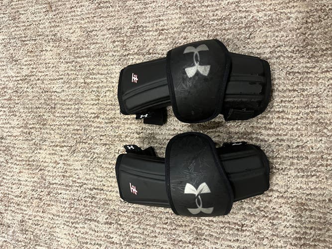 Used Large Under Armour Player SS Arm Pads