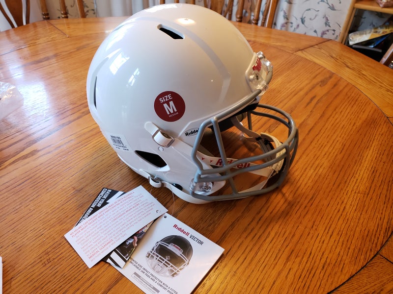 Youth Small/Medium Riddell Victor Helmet | SidelineSwap