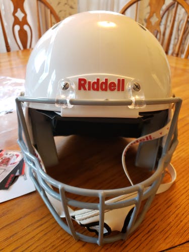 NEW Riddell Victor Medium Football Helmet White