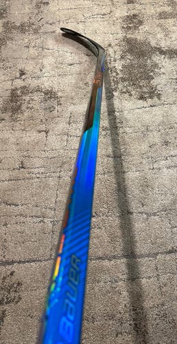 NEW! 77 Flex Right Hand P92 Nexus Sync Hockey Stick