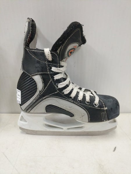 Used Easton Regular Width Size 1 Synergy 200 Hockey Skates | SidelineSwap