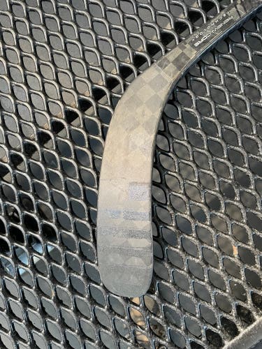 Senior Right Handed P88 Pro Stock Supreme 2S Pro Hockey Stick