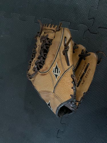 Used 2016 Right Hand Throw Infield Baseball Glove 11.75"