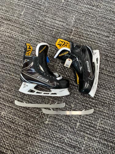 Senior Used Bauer Supreme 1S Hockey Skates Regular Width Size 9.5