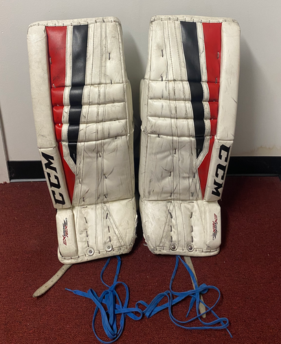 Used Intermediate 30" + 1" CCM Extreme Flex 860 Goalie Leg Pads