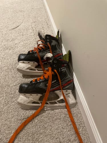 Used Bauer   Size 5.5 Vapor X2.9 Hockey Skates